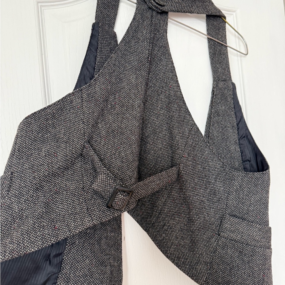 Vest - Picture 2 of 2
